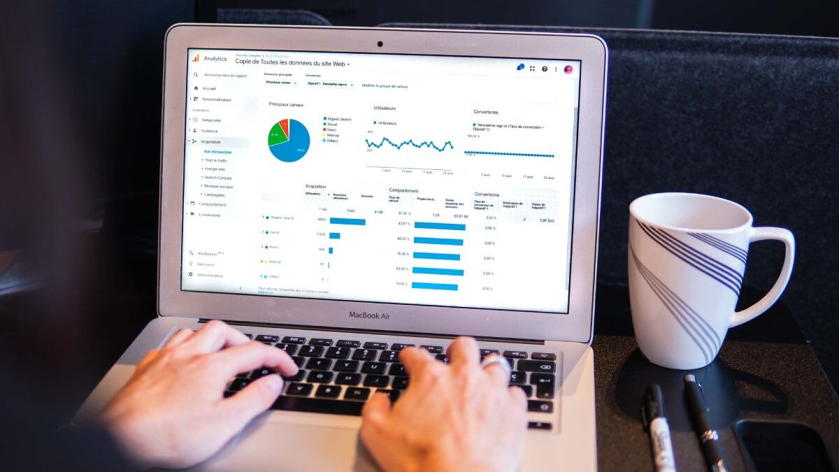 Everything You Need to Know About Customer Analytics: What Is It, How to Use It, and Much More