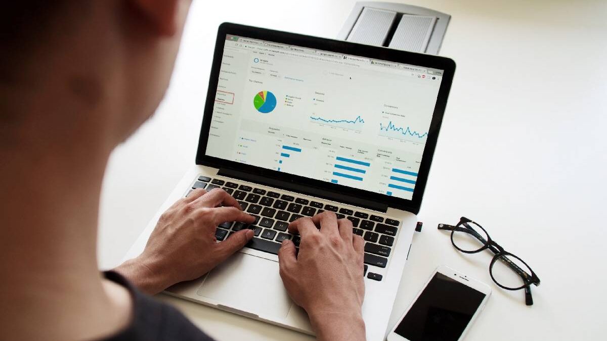 7 Reasons Your Marketing Firm Should Use A Reporting Tool